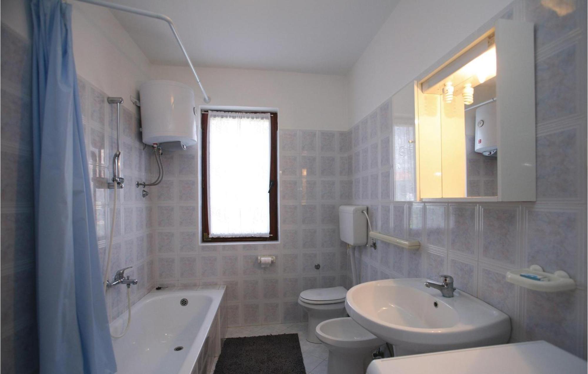 2 Bedroom Gorgeous Apartment In Labin Rasa Exterior photo